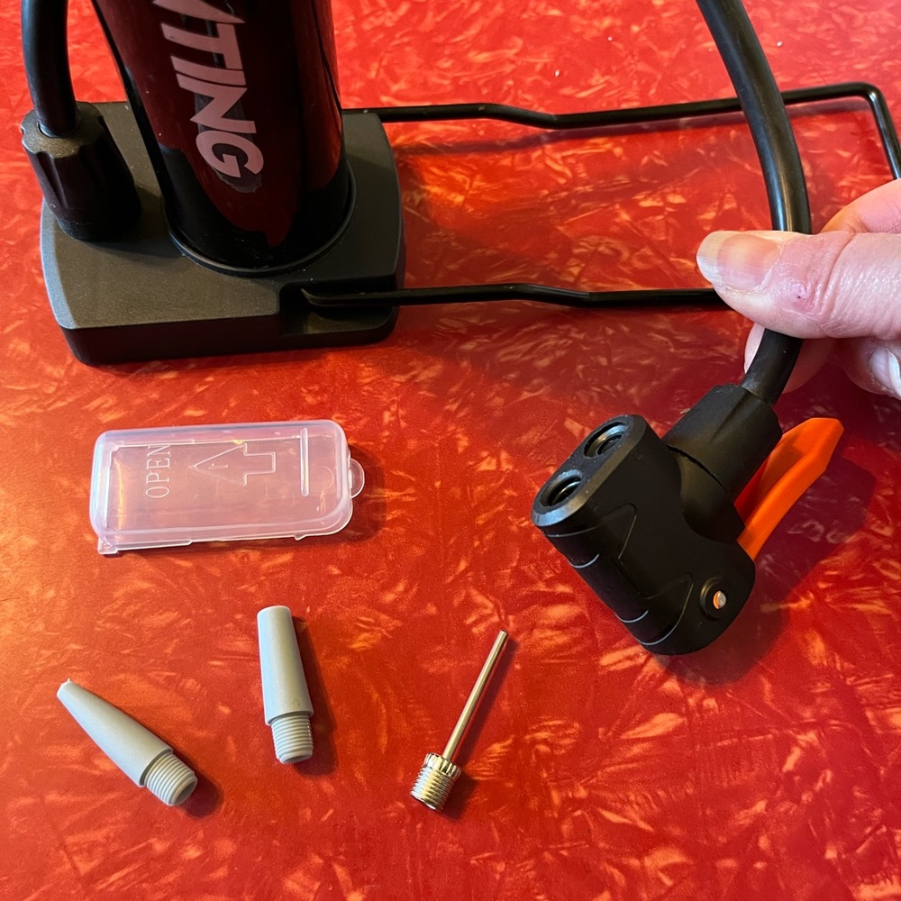 Foot Pump with Universal Schrader and Presta Valve and inflating Needle - Picture 7 of 14